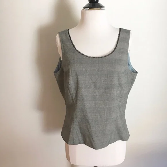 TAHARI Sleeveless Rounded Neckline Blouse Size 12 - Picture 1 of 8